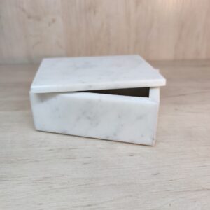 Szkatułka, taca z marmuru Bianco Carrara 13x10x5,5cm