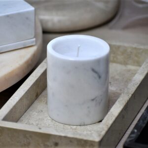 Świeca woskowa w marmurze Bianco Carrara