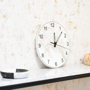 Zegar ścienny z marmuru Bianco Carrara 25cm indeks arabski