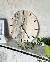 Zegar ścienny z marmuru Rose Portogalo 40cm indeks kreskowy